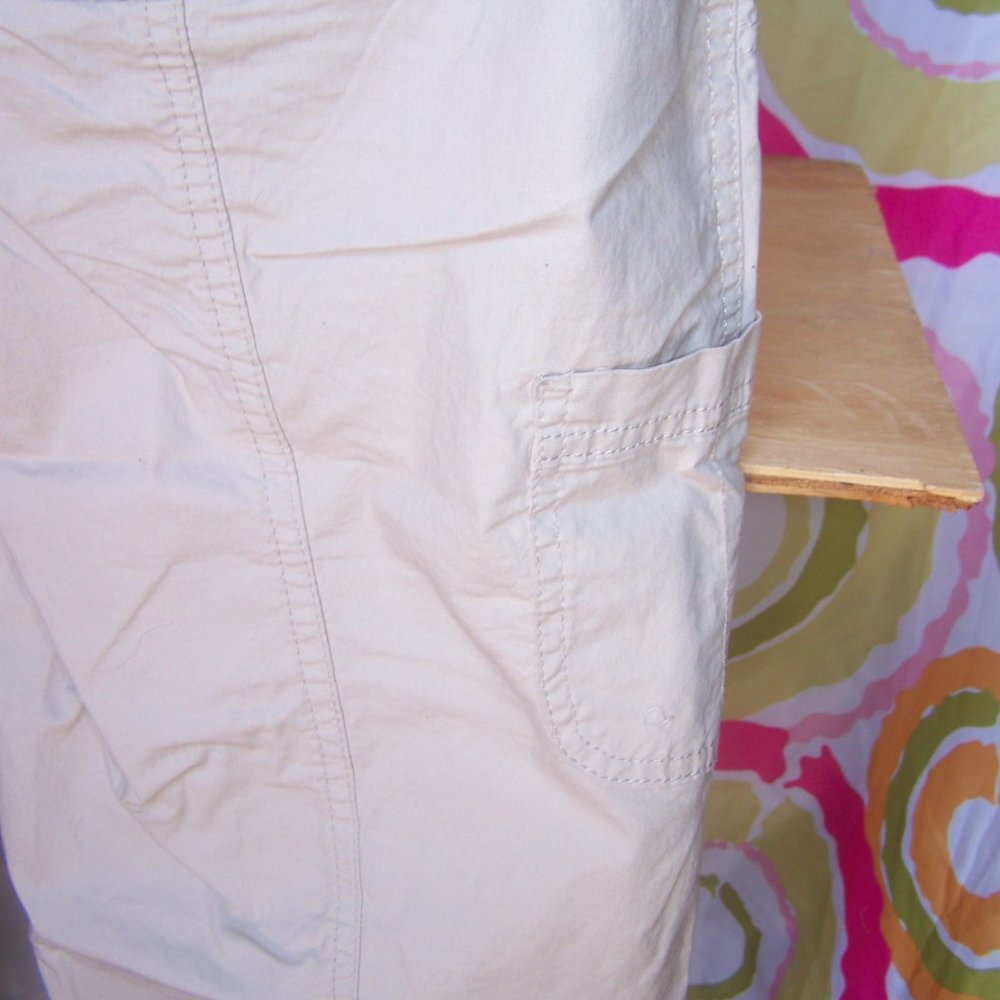 Cato NWT Beige Classic Crop Pants Sz 8 - Picture 8 of 8